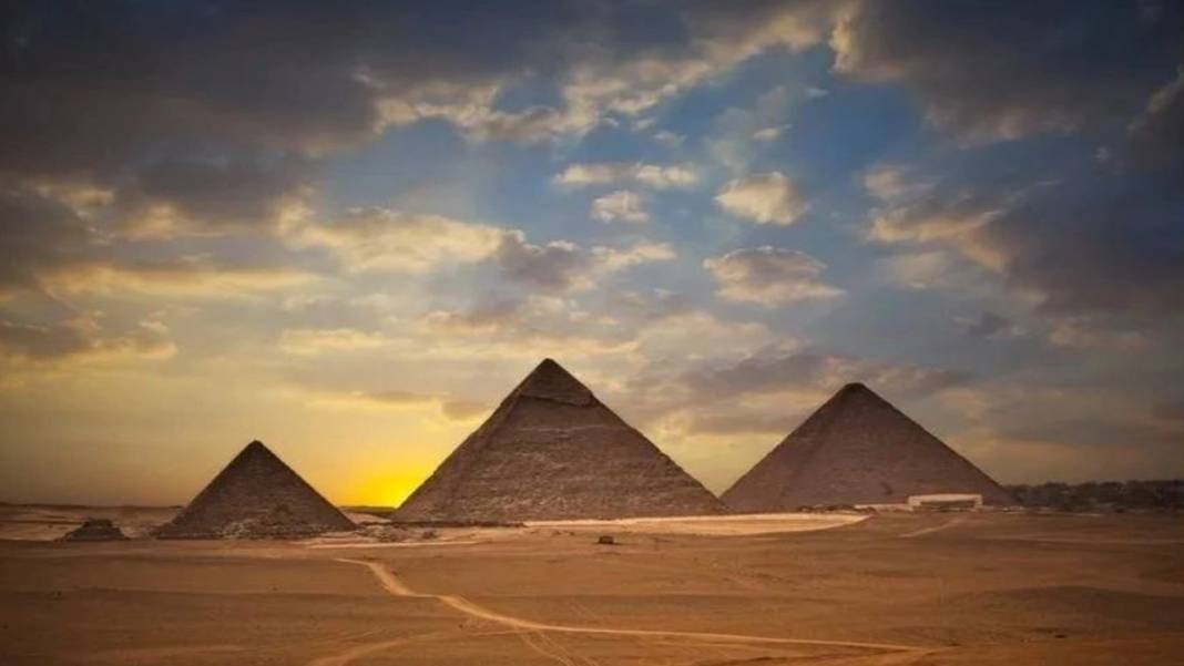 Görkemli yapıları merak uyandırıyor: Mısır piramitleri meğer böyle inşa edilmiş! 6